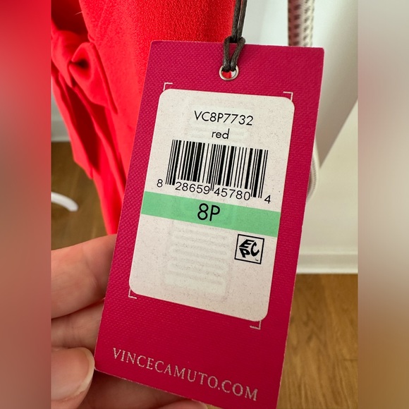 Gorgeous sleeveless red Vince CamUTO jumpsuit in 8P NWT - Picture 3 of 7